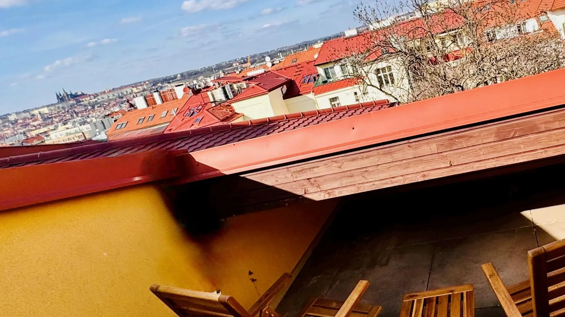 Loft Jecna 43, Prague Apartment